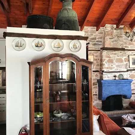 Annousa's House Дом отдыха Kallirakhi